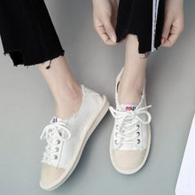 Load image into Gallery viewer, Women Lace Up Flat Shoes Female Canvas Breathable Casual Flats Loafers Fisherman Fashion Soft Spring Autumn ladies Footwear new