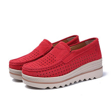 Load image into Gallery viewer, 2019 Spring Women Flats Shoes Platform Sneakers Slip On Flats Leather Suede Ladies Loafers Moccasins Casual Shoes Women Creepers