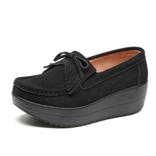 Load image into Gallery viewer, 2019 Spring Women Flats Shoes Platform Sneakers Slip On Flats Leather Suede Ladies Loafers Moccasins Casual Shoes Women Creepers