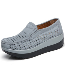 Load image into Gallery viewer, 2019 Spring Women Flats Shoes Platform Sneakers Slip On Flats Leather Suede Ladies Loafers Moccasins Casual Shoes Women Creepers
