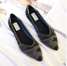 Load image into Gallery viewer, Women Summer Cloth Shoes Ladies Soft Loafers Lightweight Breathable Lazy Flats Slip On Pointed Toe Casual Plus Size Espadrilles