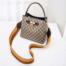 Load image into Gallery viewer, LANKOU 2019 Fashion Women Single Shoulder Bucket Bags Designer Handbags High-capacity Lock Ladies Travel Totes Bags Top quality