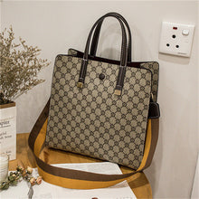 Load image into Gallery viewer, LANKOU 2019 NEW Fashion Women Desigher Handbags Ladies Travel Shoulder Bags Crossbody Bags PVC High-capacity Bucket totes Bags