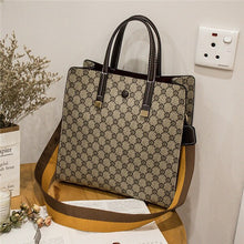 Load image into Gallery viewer, LANKOU 2019 NEW Fashion Women Desigher Handbags Ladies Travel Shoulder Bags Crossbody Bags PVC High-capacity Bucket totes Bags