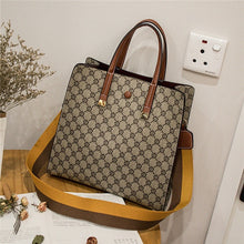 Load image into Gallery viewer, LANKOU 2019 NEW Fashion Women Desigher Handbags Ladies Travel Shoulder Bags Crossbody Bags PVC High-capacity Bucket totes Bags