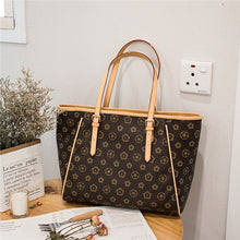 Load image into Gallery viewer, LANKOU 2019 Fashion Travel Designer Handbags for Women Single Shoulder Bags High-capacity Famous Ladies Simple Casual Totes Bags