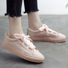 Load image into Gallery viewer, Woman White Sneakers Solid Hard-wearing Casual Flat Shoes Lace-up Cross Straps Non-slip Ladies Round Toe Shoes Zapatos Mujer