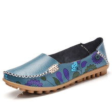 Load image into Gallery viewer, 2019 Casual Women Flats Shoes Summer Female Shoes Slip on Casual Platform Leather Shoes Women Balck Big Size
