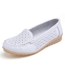 Load image into Gallery viewer, 2019 Flats Women Shoes Leather Loafers Summer Womens Shoes Casual Platform Loafers Women Black Big Size