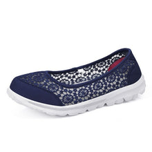 Load image into Gallery viewer, 2019 Breathable  Women Shoes Flat Platform Casual Shoes Women Flat  Loafers Ladies Shoes Black Big Size